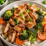 Delicious chicken rice bowl with tender chicken and seasoned rice